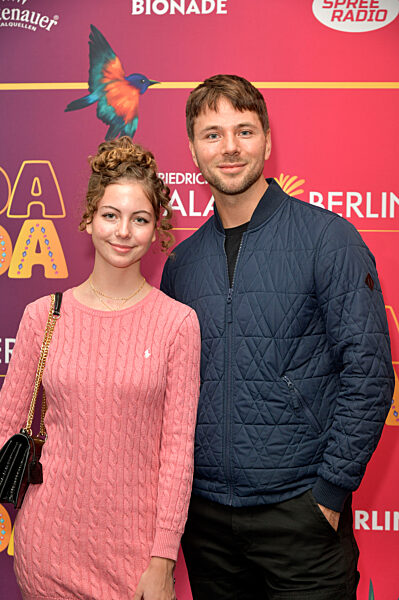 Young Show 'Frida & Frida' in Berlin