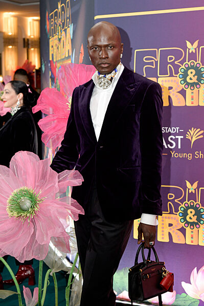 Young Show 'Frida & Frida' in Berlin