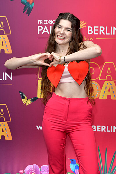 Young Show 'Frida & Frida' in Berlin