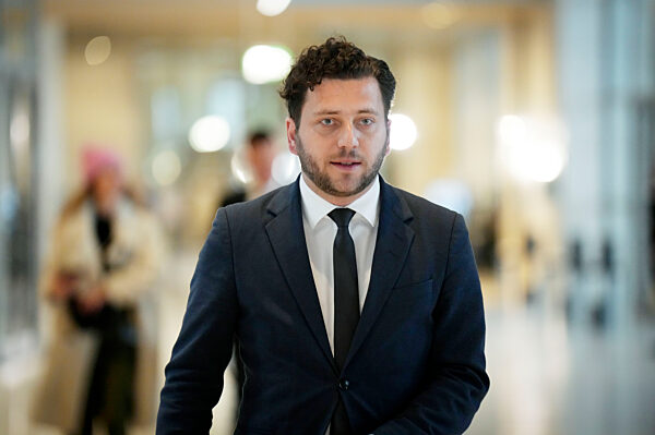 209. Sitzung des Deutschen Bundestages in Berlin