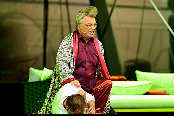 Theaterpremiere 'Jedermann' bei den Thurn und Taxis Schlossfestspielen in Regensburg