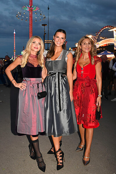 Almauftrieb beim Oktoberfest 2025 in München