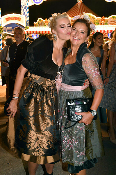 Almauftrieb beim Oktoberfest 2025 in München