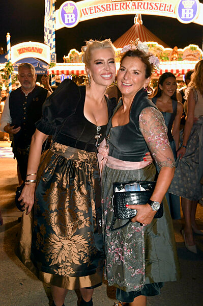 Almauftrieb beim Oktoberfest 2025 in München