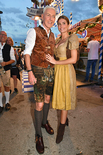 Almauftrieb beim Oktoberfest 2025 in München