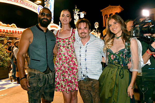 Almauftrieb beim Oktoberfest 2025 in München