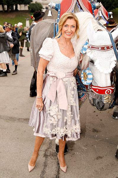 Regines Damenwiesn beim Oktoberfest 2025 in München