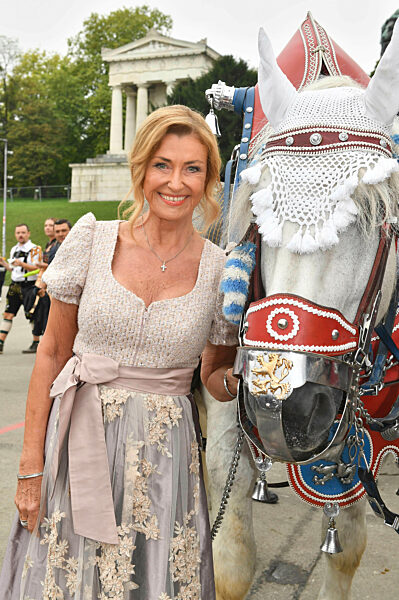 Regines Damenwiesn beim Oktoberfest 2025 in München