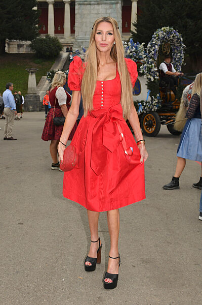 Regines Damenwiesn beim Oktoberfest 2025 in München