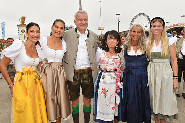 Regines Damenwiesn beim Oktoberfest 2025 in München