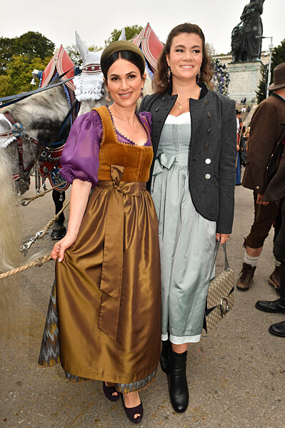 Regines Damenwiesn beim Oktoberfest 2025 in München