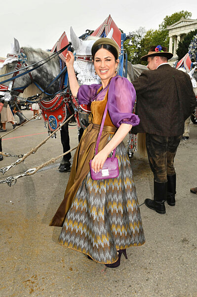 Regines Damenwiesn beim Oktoberfest 2025 in München