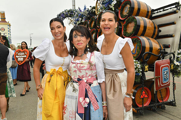 Regines Damenwiesn beim Oktoberfest 2025 in München
