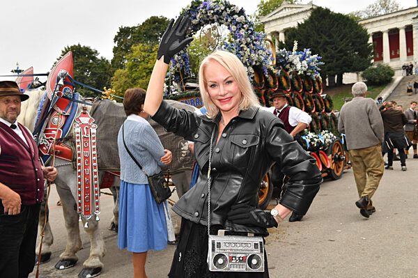 Regines Damenwiesn beim Oktoberfest 2025 in München
