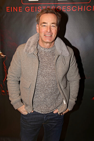 Theater premiere '2:22 - A Ghost Story' in Berlin