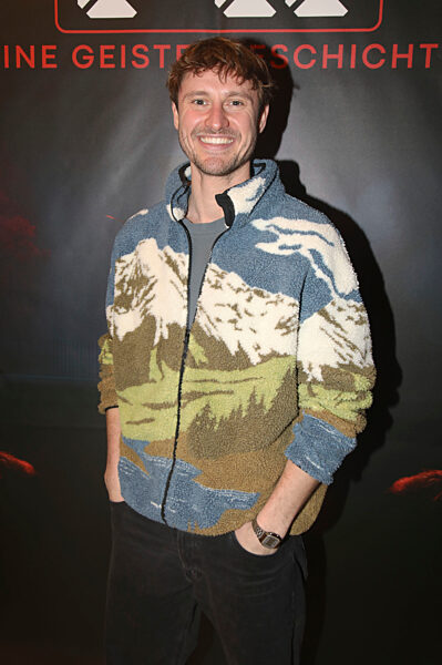 Theater premiere '2:22 - A Ghost Story' in Berlin