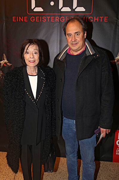 Theater premiere '2:22 - A Ghost Story' in Berlin