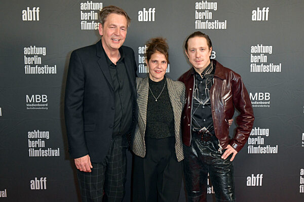 Festival opening and film premiere 'Mambo Maternica', attention