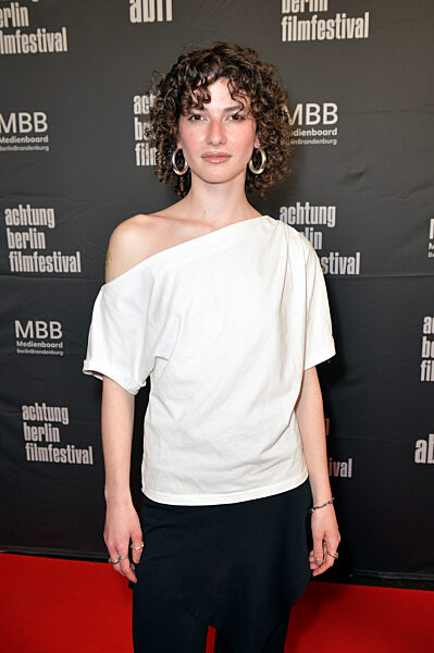 Festival opening and film premiere 'Mambo Maternica', attention