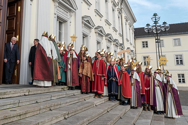 Frank-Walter Steinmeier empfängt die Sternsinger in Berlin