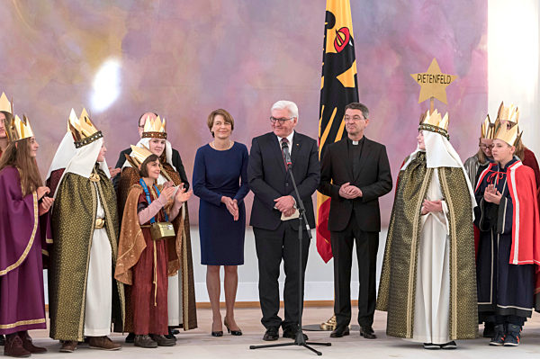Frank-Walter Steinmeier empfängt die Sternsinger in Berlin