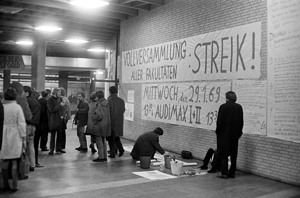 Call for strike at University of Hamburg 1969