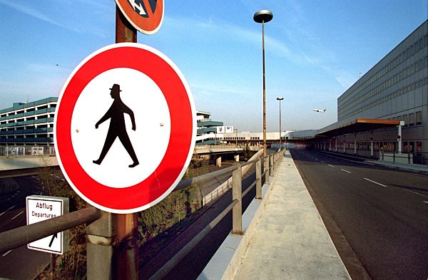 Düsseldorf: Flughafen-Terminals bleiben weiterhin geschlossen