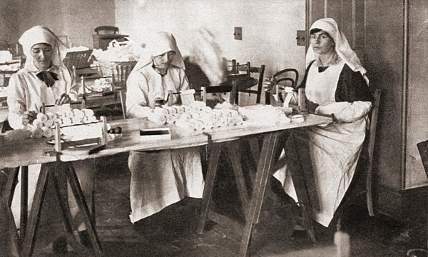 Women Volunteers Making Hospital Requisites For The St. John Ambulance Brigade Hospital During World War One.  From The Pageant Of The Century, Published 1934