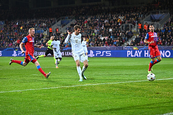 GES/ Fussball/ Viktoria Pilsen - Bayern Muenchen, 12.10.2022