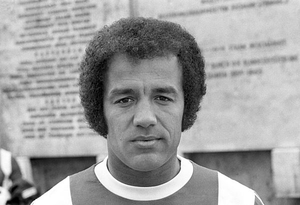 1. Fußball-Bundesliga 1976/77 - Fototermin Hertha BSC Berlin - Erwin Kostedde