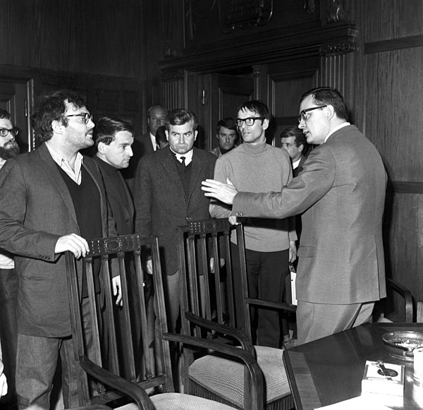 Klaus Schütz speaks to APO in 1968