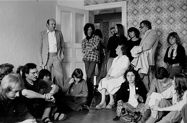 Walter Momper und Hausbesetzer  1980