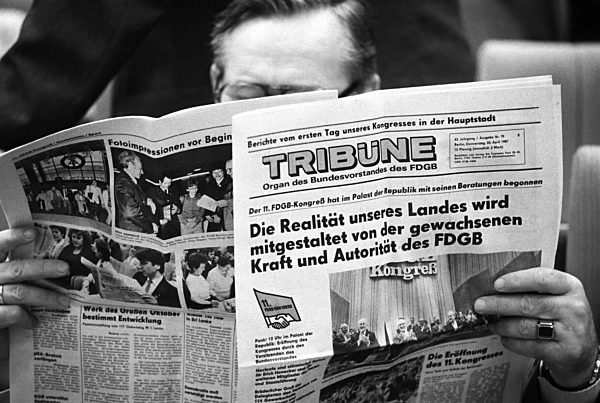 DDR - 11. FDGB-Kongress im Palast der Republik