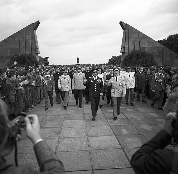 DDR - Sowjetisches Ehrenmal Berlin