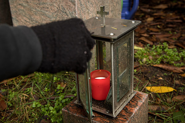 Besuch auf dem Friedhof