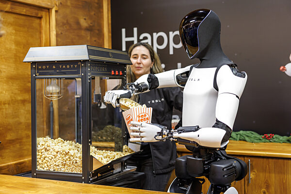 Tesla Event mit Optimus Roboter