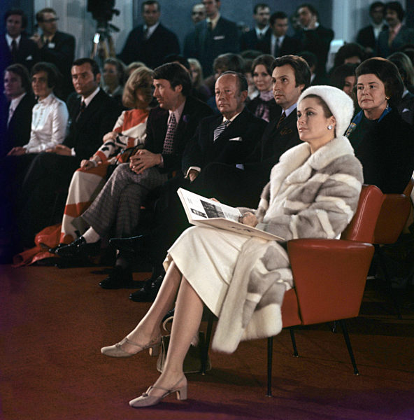 Fürstin Gracia Patricia inmitten der Preisträger der Bambi-Verleihung am 11...