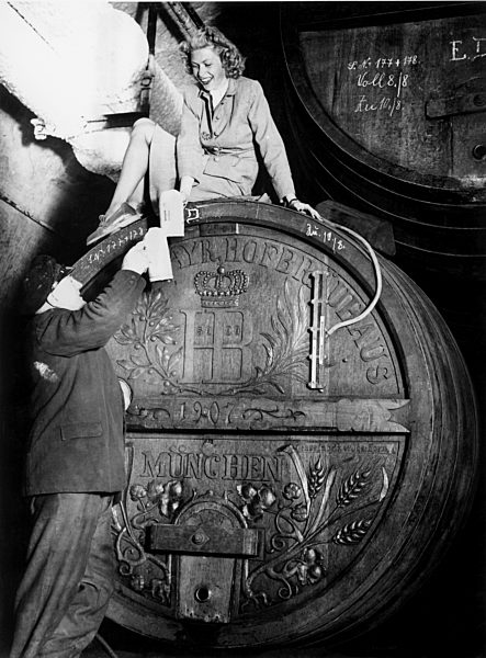 Starkbier für das Oktoberfest in München 1949