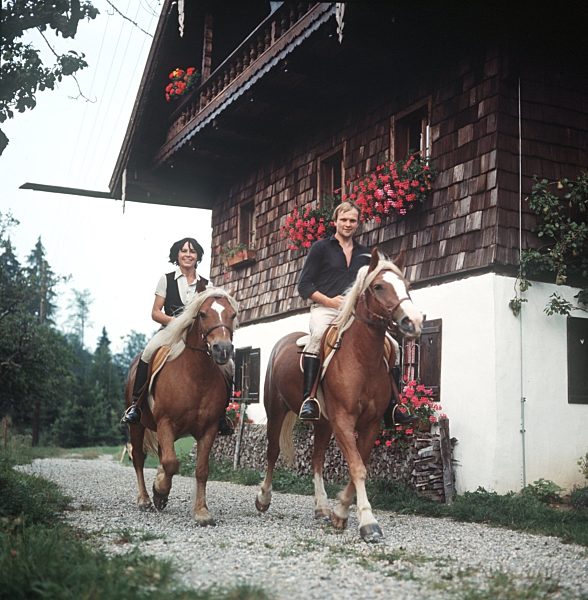 Barbara Rütting und Lutz Hochstraate