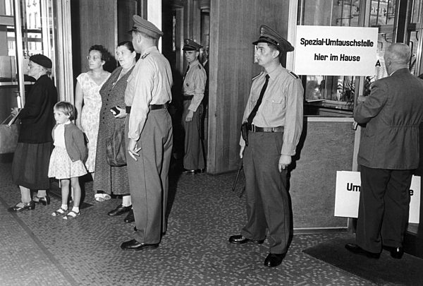 Umstellung auf D-Mark im Saarland