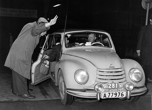 Rallye Monte Carlo teams reach Hamburg