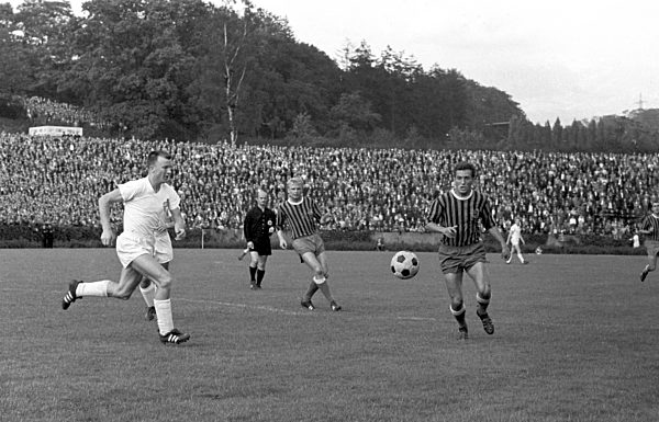 German Soccer League - Season 1963-1964 - 1. FC Saarbruecken - 1. FC Cologne 0-2