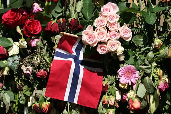 Trauer in Oslo - Blumen in der ganzen Stadt