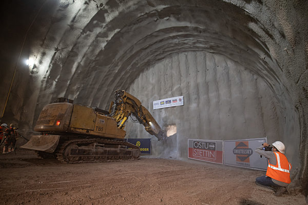 Tunneldurchschlag an der Großbaustelle Stuttgart 21