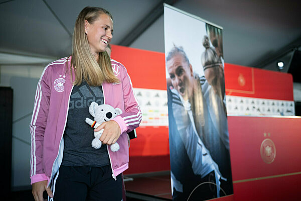 Fußball-WM Frauen - Pressekonferenz Deutschland