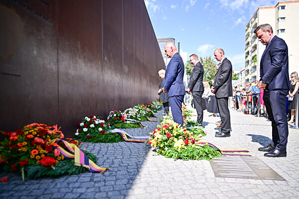 Gedenkveranstaltung zum 64. Jahrestag des Mauerbaus
