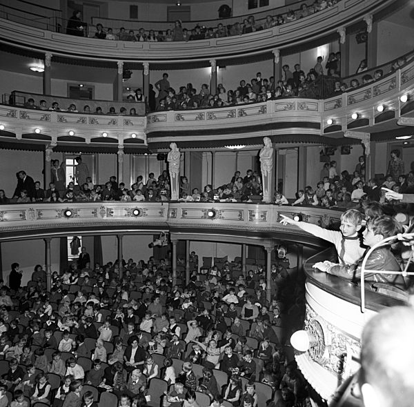 DDR - Kinder im Theater Altenburg