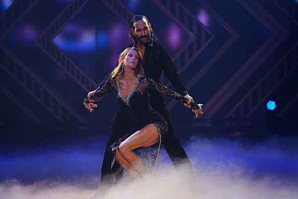 Let's Dance 2026, Show 2