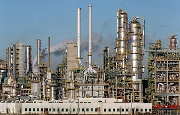 Ostdeutsche Erdölraffinerie Leuna 2000