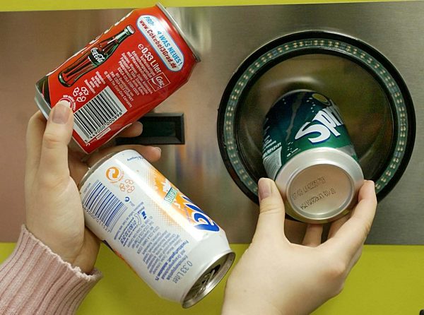 Neue Dosen-Rücknahmeautomaten